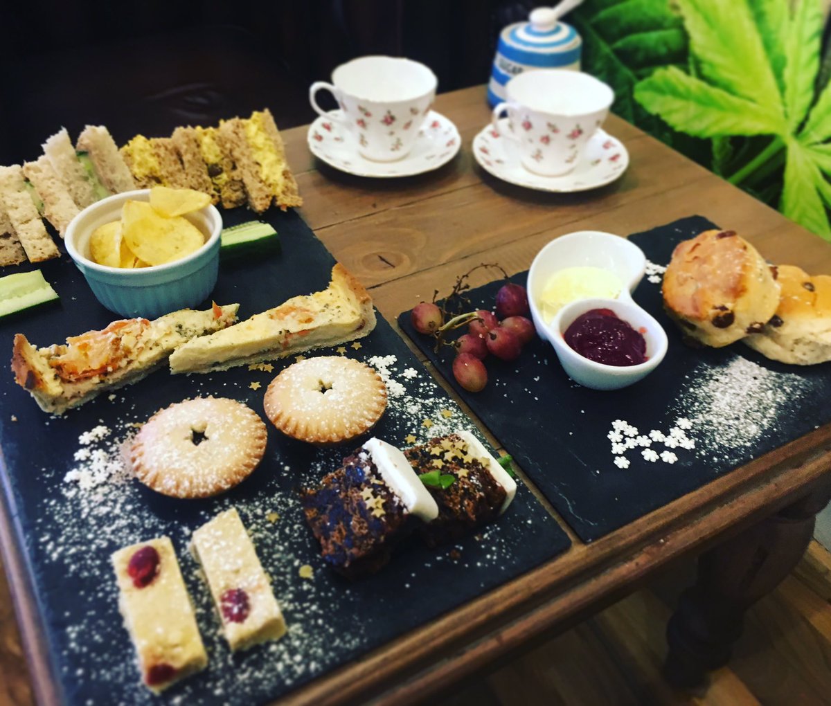 ChestnutsCS's tweet image. We’re now taking bookings for our Festive Afternoon Teas ☃️☕️🌲 

They will be available from 2nd December to 23rd December Monday to Friday. £15 per person.
To book email chestnutscoffee@gmail.com, call 01162711445 or pop in x