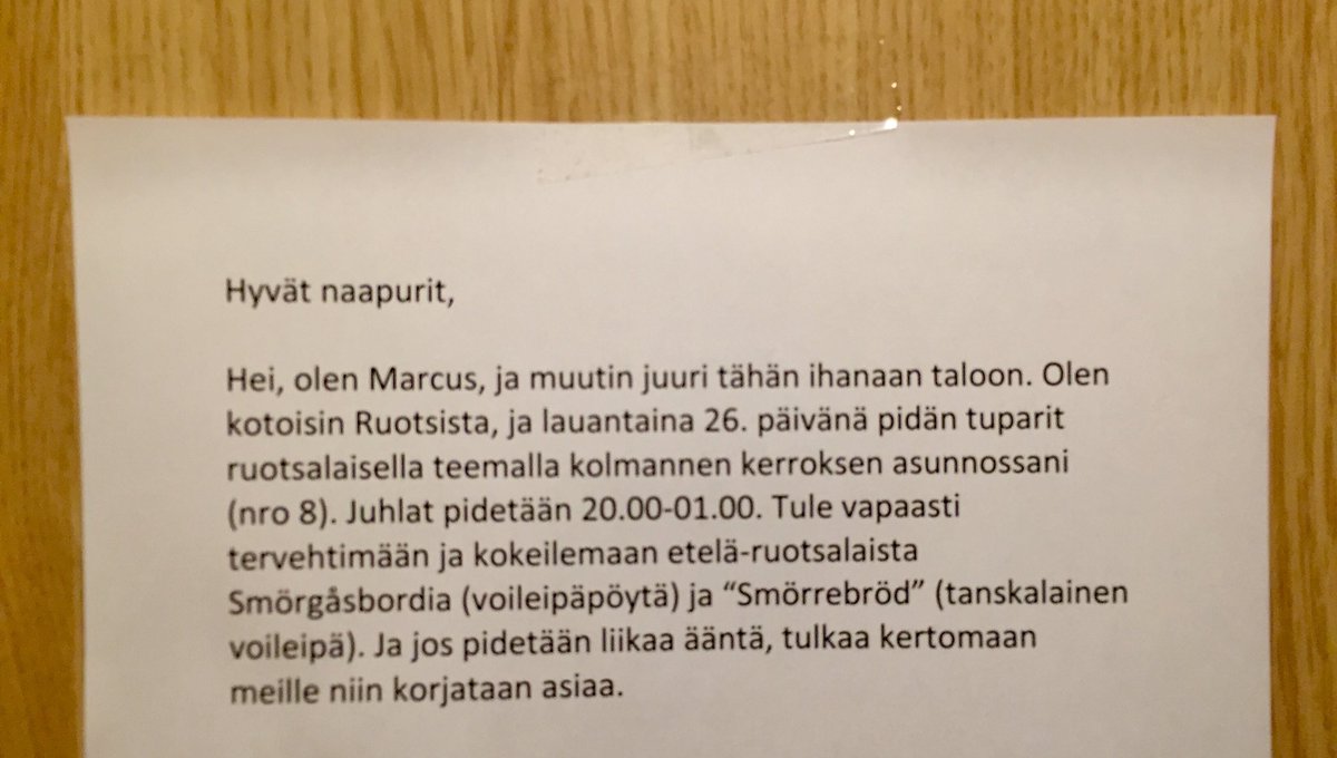 MikkoVieri's tweet image. Ruotsalainen äänensävy🇸🇪? Se kiteytyy hyvin tässä taloyhtiömme hissiin jätetystä ”heippa-lapusta”. 
Toi hymyn ainakin tämän yrmyn kasvoille aamulla 😊 #viestintä #toneofvoice #smörgårdsbord