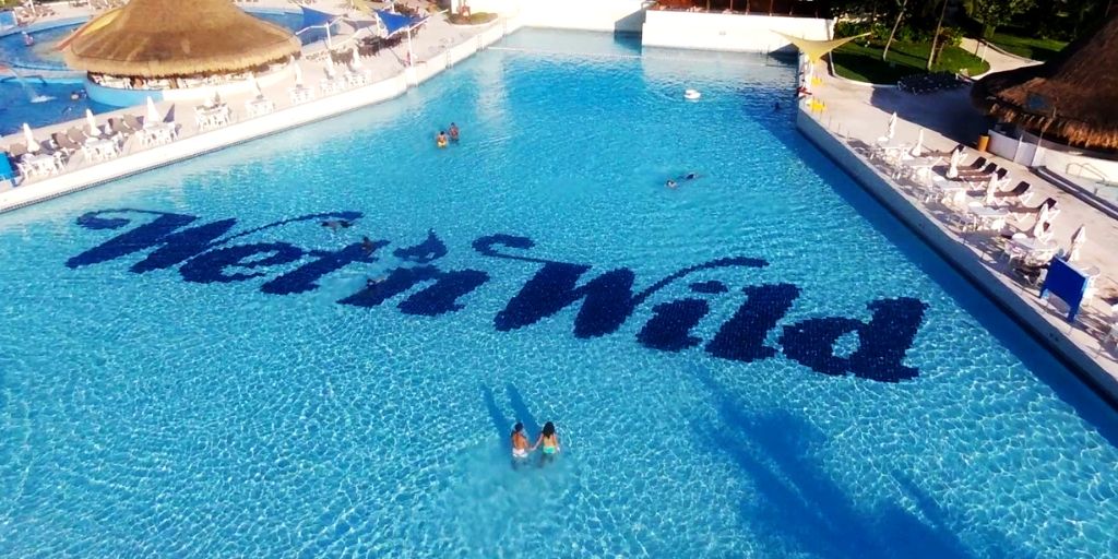 ¡Pronto serás tú quien estará refrescándose en nuestra alberca de olas! 
Adquiere tu admisión. 👉 bit.ly/2zwda04