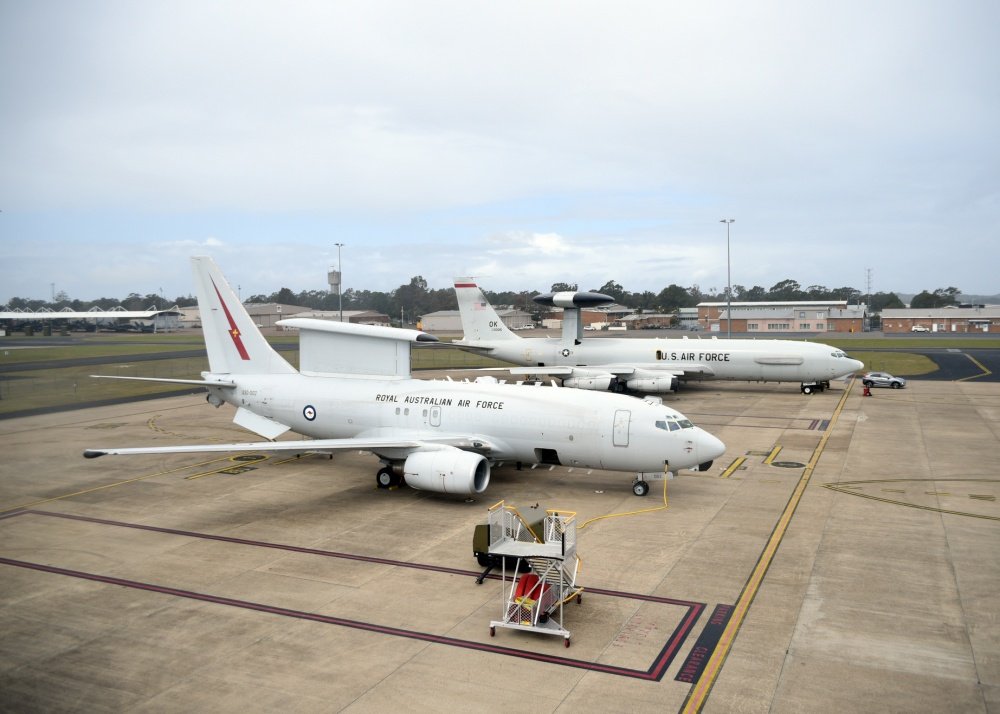 Team_Tinker's tweet image. G&apos;day &amp;amp; cheers!

This #TinkerTalks episode takes you down under. That&apos;s right, our first *international* #podcast coming to YOU from Australia. We&apos;re talking about this historic partnership with our Aussie allies and how their E-7A Wedgetail compares to our E-3 Sentry. 🇦🇺🇺🇸