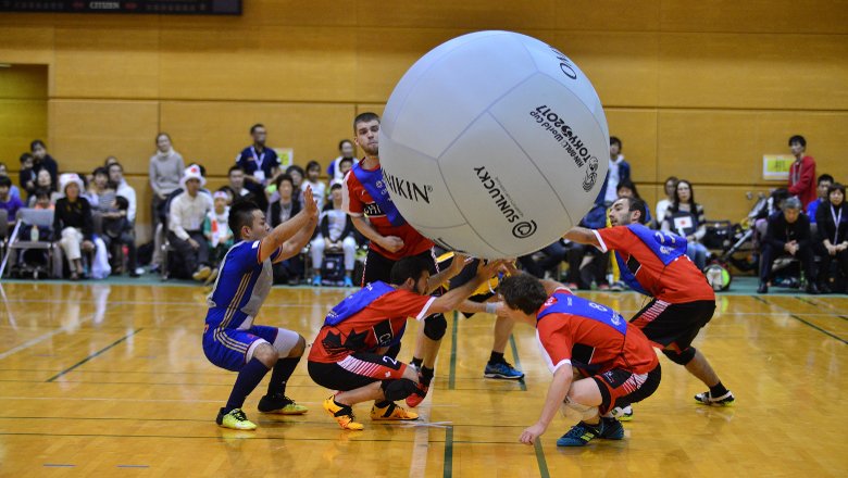 Coupe du Monde de Kin-Ball : près de 500 joueurs et plus de 5000 personnes attendus aux Ponts-de-Cé

angers.villactu.fr/coupe-du-monde…

#Angers #PontsdeCé #sport #KinBall #CoupeduMonde