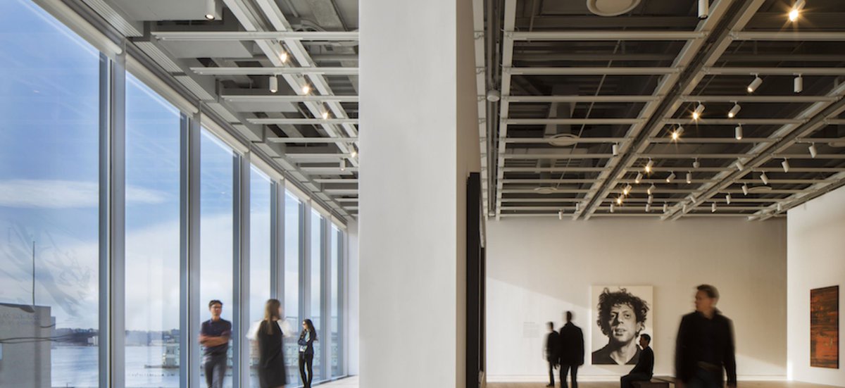 Here is a list of our favorite things to enjoy in the #BigApple. Did any of your favorites make our list? #nyc ow.ly/tiov30pIXIg