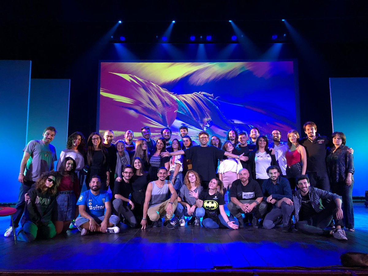 Un grande in bocca al lupo ai ragazzi del terzo anno della "Cilea Academy" che stasera debuttano con la commedia musicale
 "Noi restiamo qui".

#teatrocilea #cileaacademy #noirestiamoqui