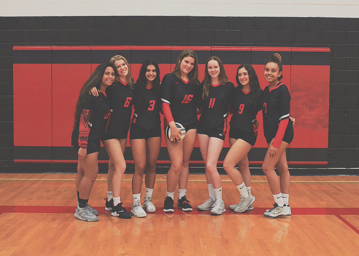 come support your seniors at the last home game of the season! freshman @ 4 jv @ 5 and VARSITY @ 6❤️
