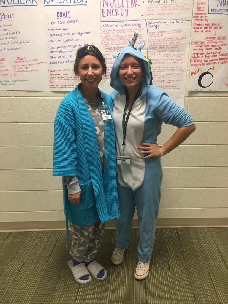 MrsJessicaBlack's tweet photo. we *made ourselves at HOME* today in CREW 😴 @rbstuco #RBspiritweek https://t.co/c7VSsqalov