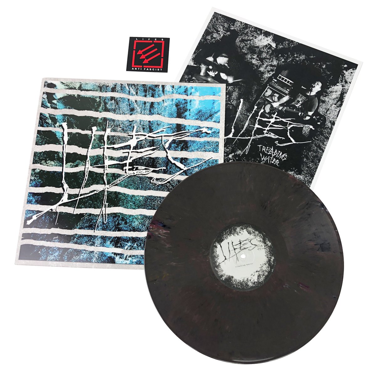 HandstandRecord's tweet photo. LIFES “Treading Water” LP 💥 A visceral, chaotic affair from 2 dads who believe the world is in trouble. Their rage is palpable, channeled through a barrage of fervent #grindcore, punctuated by a cacophony of squeals and feedback. 🎧📦 Listen / Order at https://t.co/zHUMtwdsH9 https://t.co/fEWr5E4hJ1