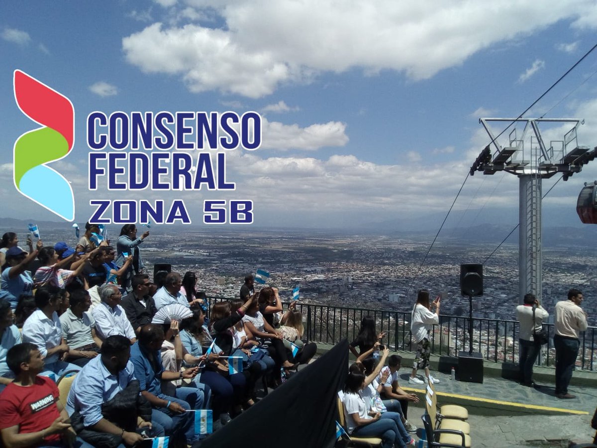 ZonaSur5BSalta's tweet photo. Estamos en la cima del Cerro San Bernardo junto a @RLavagna y @UrtubeyJM para el cierre de campaña de #ConsensoFederal https://t.co/bUFf7OzUmR