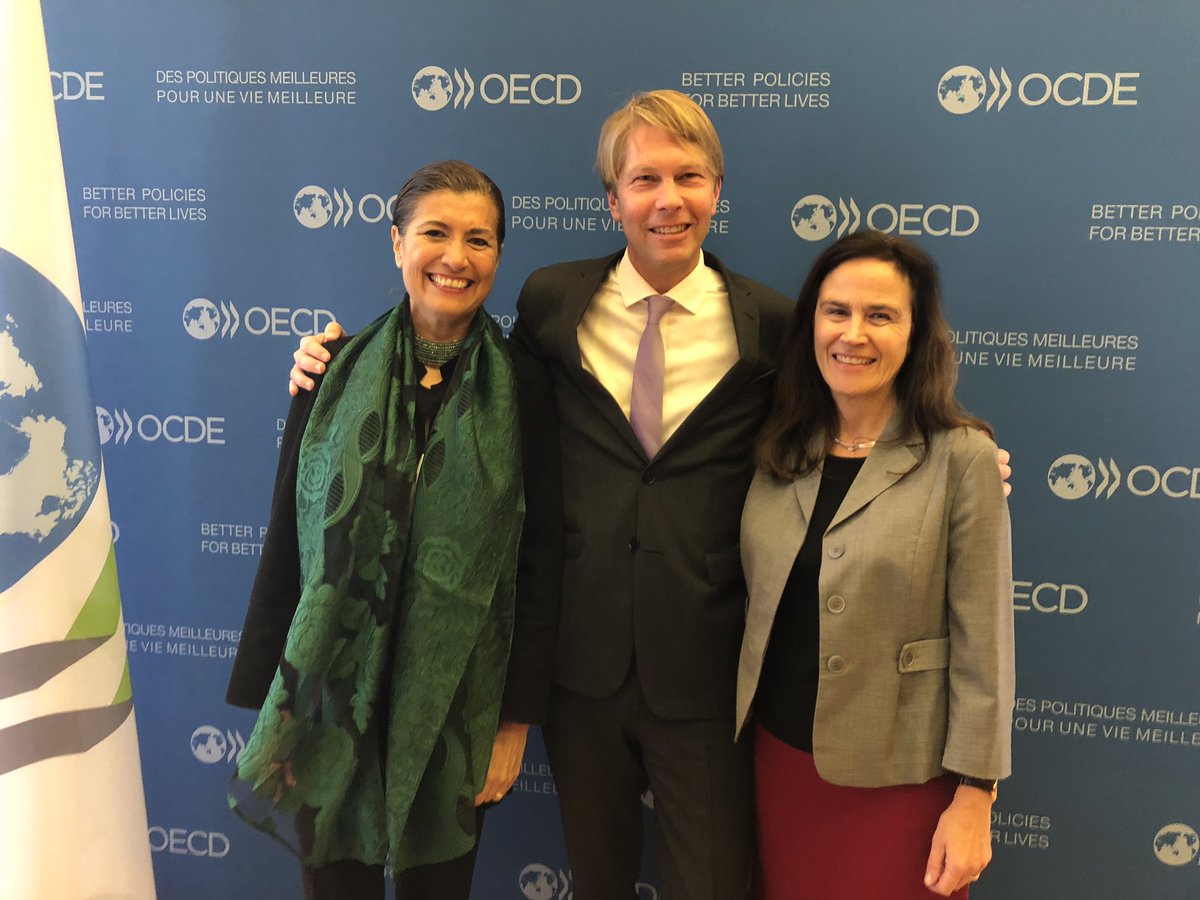 AUexkull's tweet photo. Sweden engages with the OECD to ”create better policies for better lives”. Inspiring meeting OECD Chief of Staff Ms Ramos, Swe Amb Brandt and other great colleagues in Paris. More gender equal trade policies, implementing Global Deal, among issues on the agenda. https://t.co/pID1SktnZV