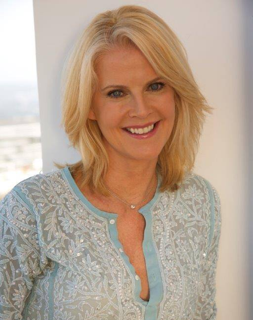 cecharities's tweet photo. It's almost time to get our tennis on with former WTA pro-turned actress @maevequinlan🎾🎬 at the @ChrissieEvert Pro-Celebrity Tennis Classic presented by @Chase Private Client! #cecharities
Don't worry, there's still time to purchase your tickets!🎟👇
https://t.co/pWvJqGRsvF https://t.co/4j9wL6TmH4