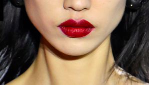 clairemarieyol3's tweet photo. Looking for the perfect way to complete your fall look! Make is the way to go! Here are 3 new looks you need to start wearing NOW!! #redmattelips #flushofblush #smokeyneutrals https://t.co/oaytrMZ5Du