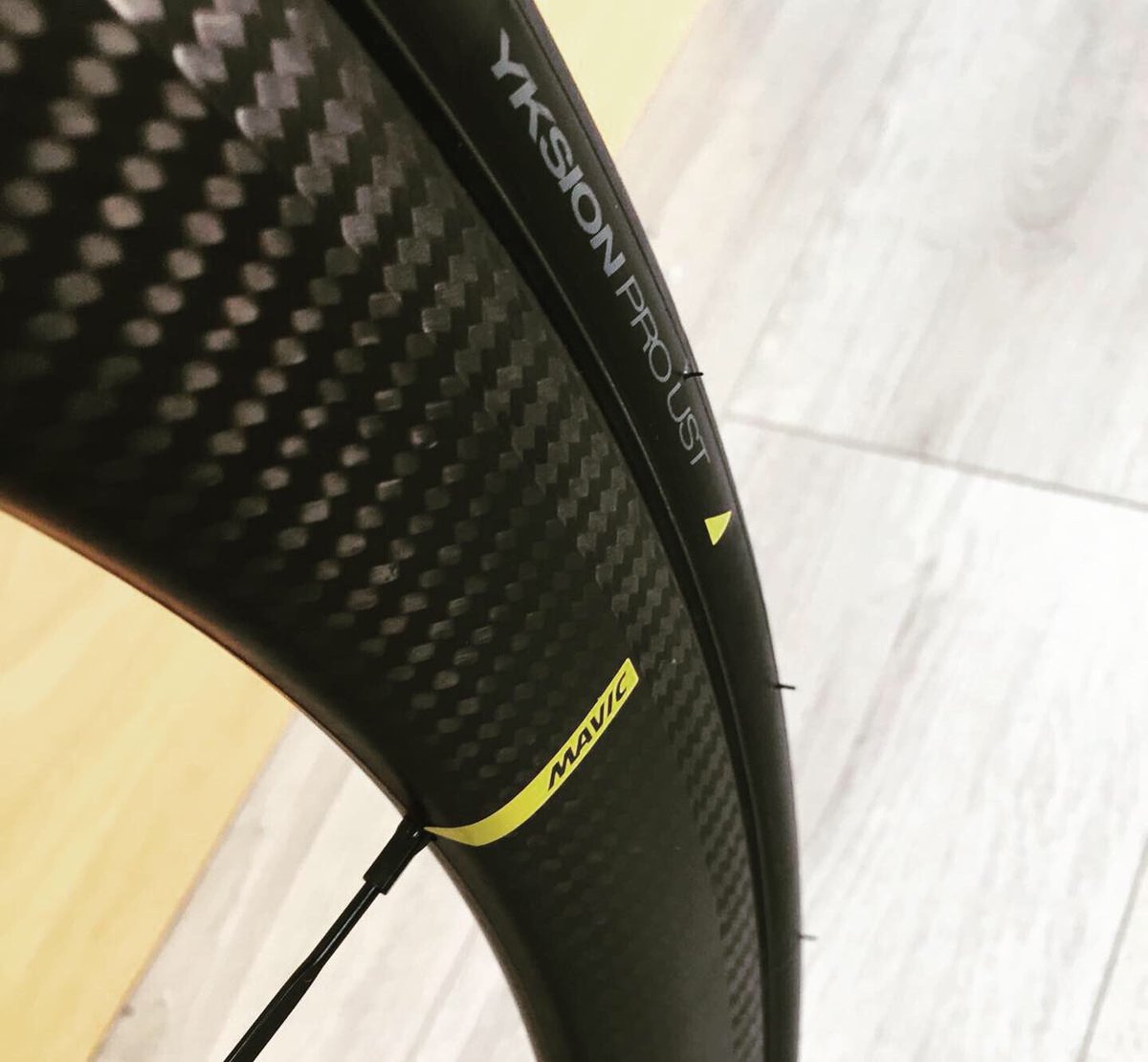 racescene_uk's tweet photo. This new #Ciocc Delivery Race, is ready to go. Complete with Shimano R8000 Di 2 groupset, Mavic Cosmic Pro Carbon wheels and Deda Super Laggera Finishing Kit ๐ด๐ปโโ๏ธ๐ฎ๐น #italiancycles #bikes #cycling #cyclinglife #barnsley https://t.co/mlbIU3nbMC