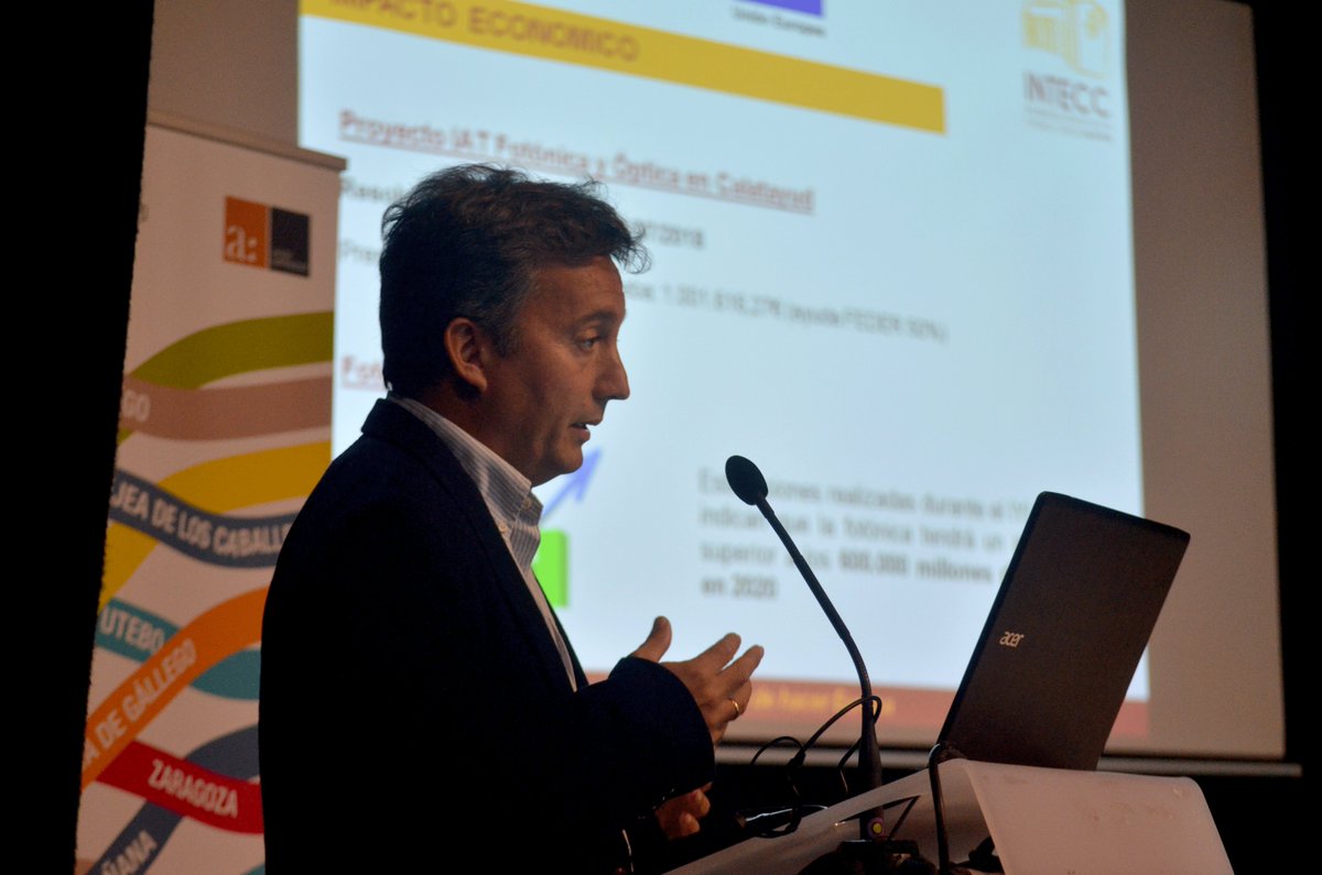 AragonEmprende's tweet photo. 🔚Rafael Rincón (@AytoCalatayud) apunta que la incubadora #INTECC pretende llegar, en sus inicios, a cerca de 320 empresas #EmprendeAragón
🗣️"Ofreceremos asesoramiento y consultoría, fomentaremos la relación entre empresa y universidad, y desarrollaremos la cultura emprendedora" https://t.co/rDY4sjpa9n