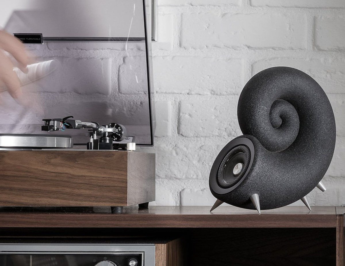 GadgetFlow's tweet photo. The @deeptime_studio Spirula #3DPrinted Sand #Speakers https://t.co/ci3JKYiHDA Utilizing innovative design software, this device is 3D printed from silica sand. https://t.co/NAQBZKuNrh