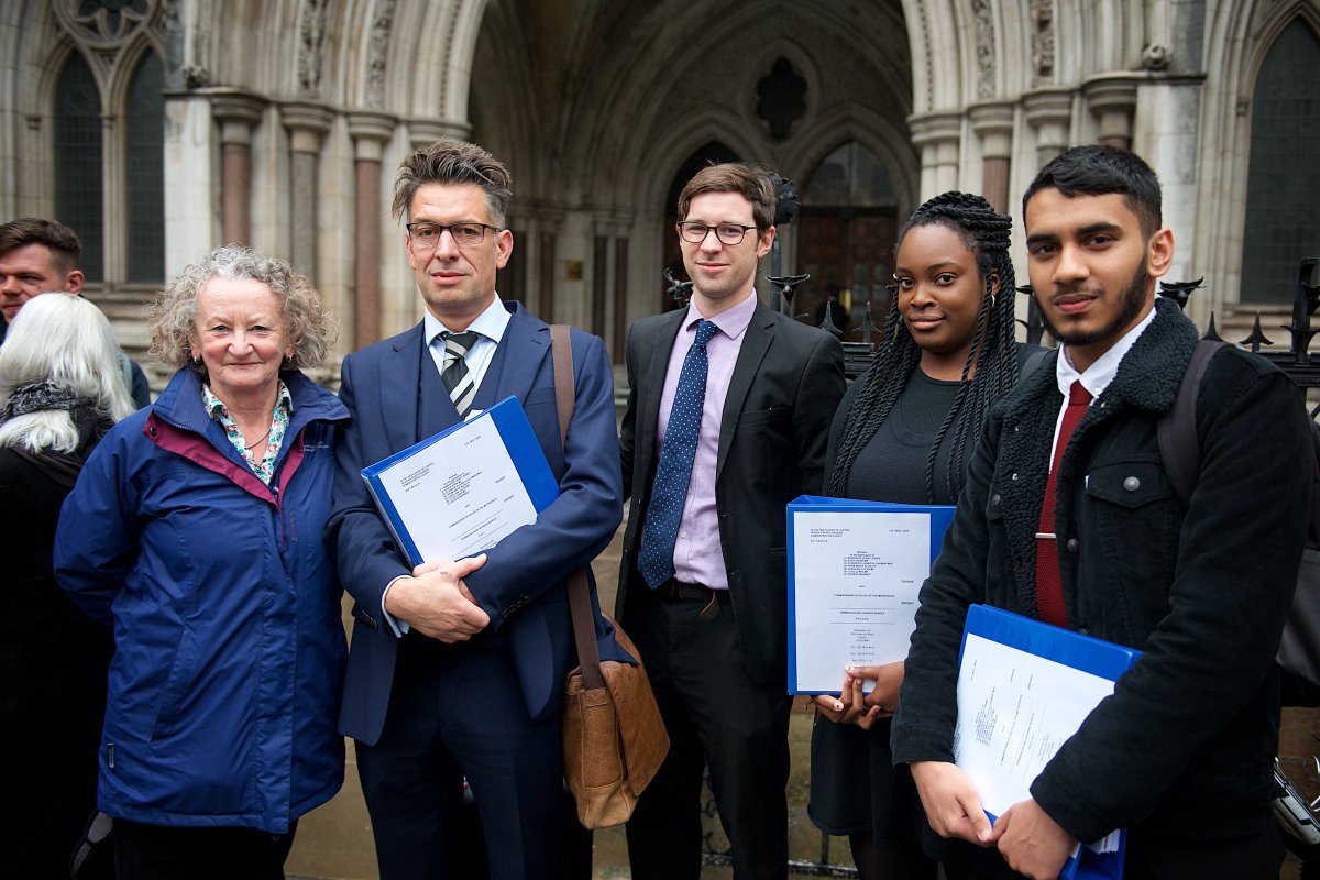 Our legal challenge to the <a href="/metpoliceuk/">Metropolitan Police</a>'s blanket ban on #ExtinctionRebellion protests is currently being heard.

If the Court finds in our favour, it will re-establish the right to peaceful protest and render unlawful hundreds of arrests made under the ban.

📸 Gareth Morris