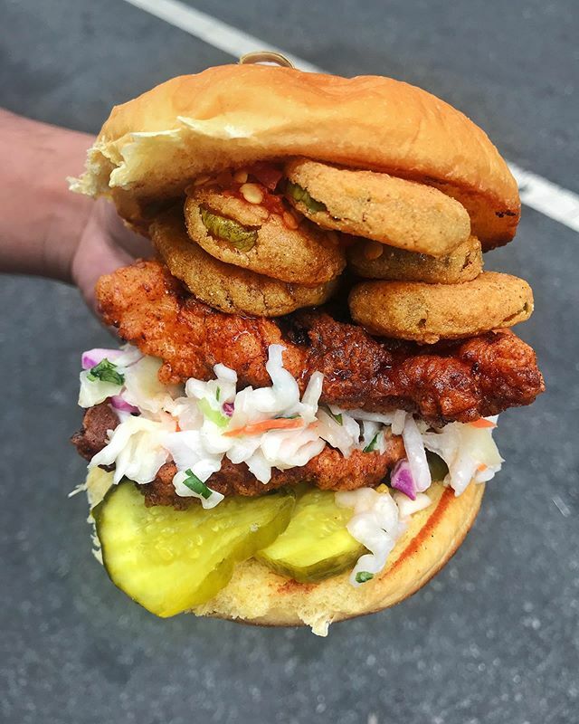 Why stack many burgers when your single burger is a stack in itself!? 🤤
In Picture-
Crispy Chicken Stack
.
.
.
📍 @clintonhallny, Multiple outlets
.
.
.
#Burger #FriedChicken #ChickensOfInstagram #CrispyChicken #FriedPickles #Pickles #HotHoney #SpicyC… ift.tt/2pduyVw