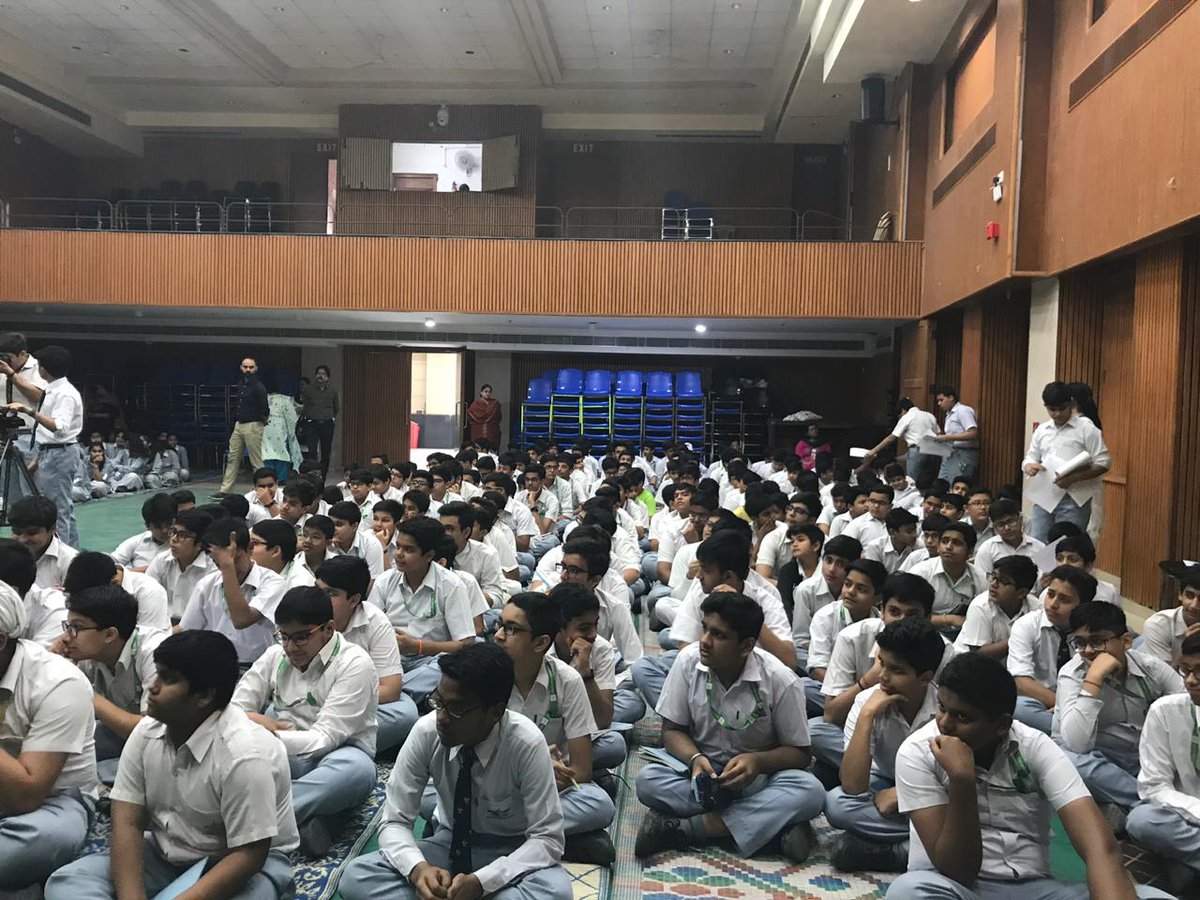 IilmInstitute's tweet photo. IILM Center for #EmotionalIntelligence conducted a session on 'EI for #Health, #Happiness & #Success' on Oct. 23, 2019 where 400 #students of Bal Bharti Public School, Pitampura, were familiarized with Mood Meter, RULER #Concept and #positive #emotion regulation.
#IILMCEI #MyIILM https://t.co/qp2pMrfDrl