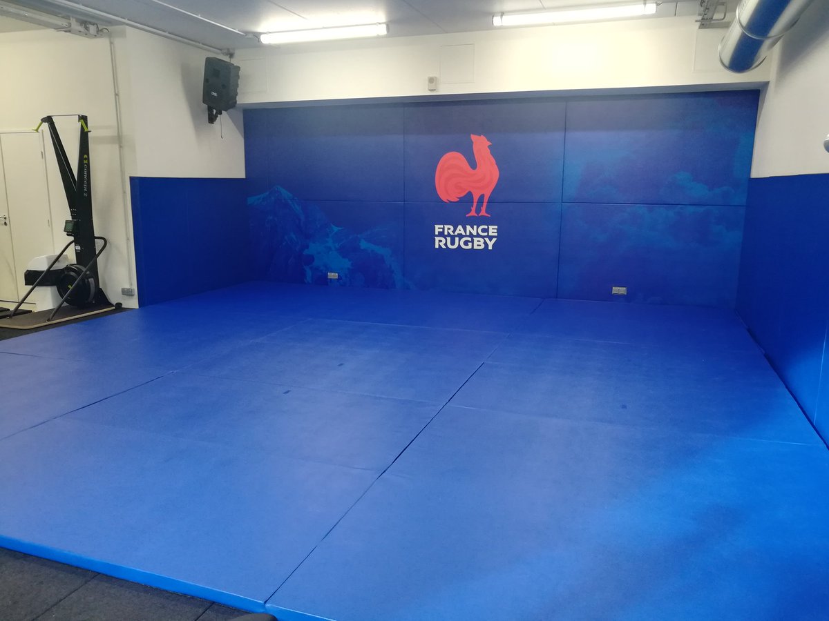 MG Sport equipe le centre national d entraînement de la FFR à Marcoussis en tapis de lutte et protections murale.