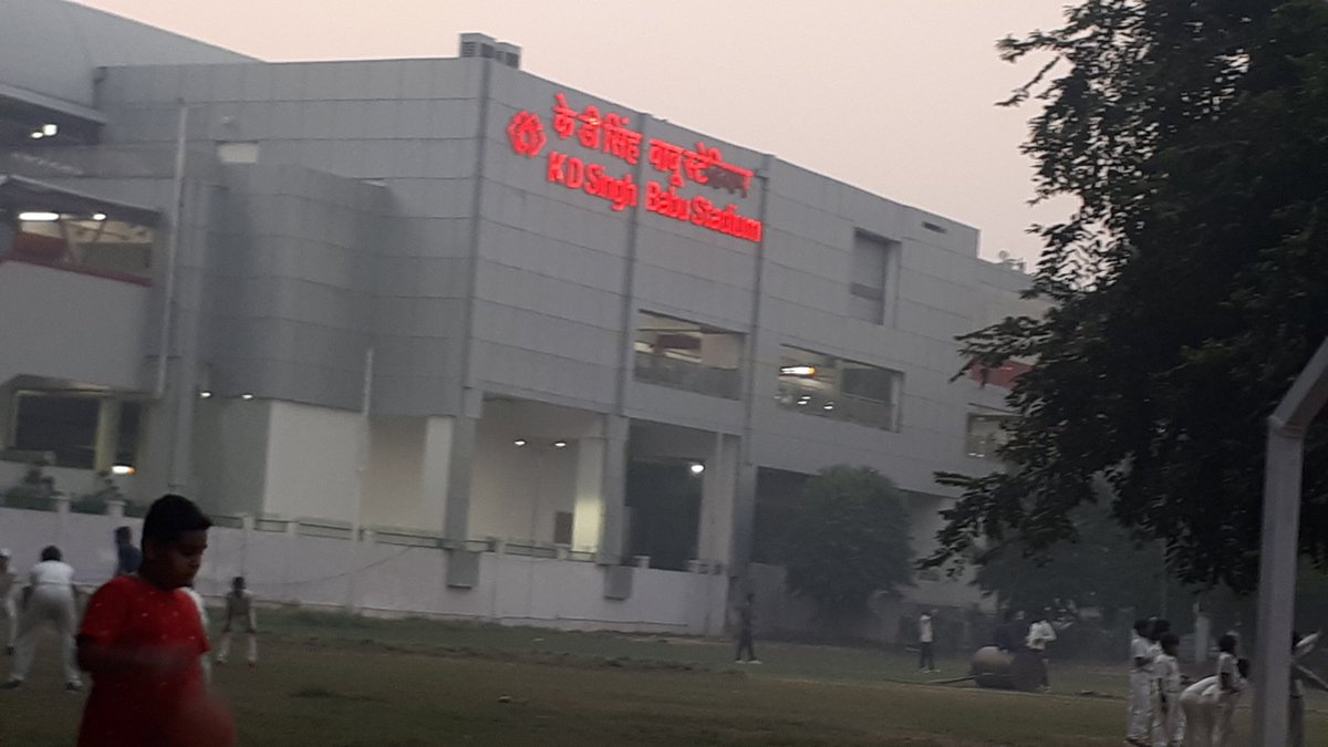 AlokPandeyUP72's tweet photo. #UPmetro #LMRC
How is it possible that #kd #metro #station #signbord will me #defective on Diwali @UPGovt @myogiadityanath
@ians_india https://t.co/iyEvoQtodf