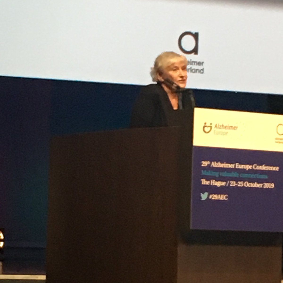 #29AEC ⁦<a href="/dmuleicester/">dmuleicester</a>⁩ #kaydevries Excellent presentation from Kay on ACP in dementia.