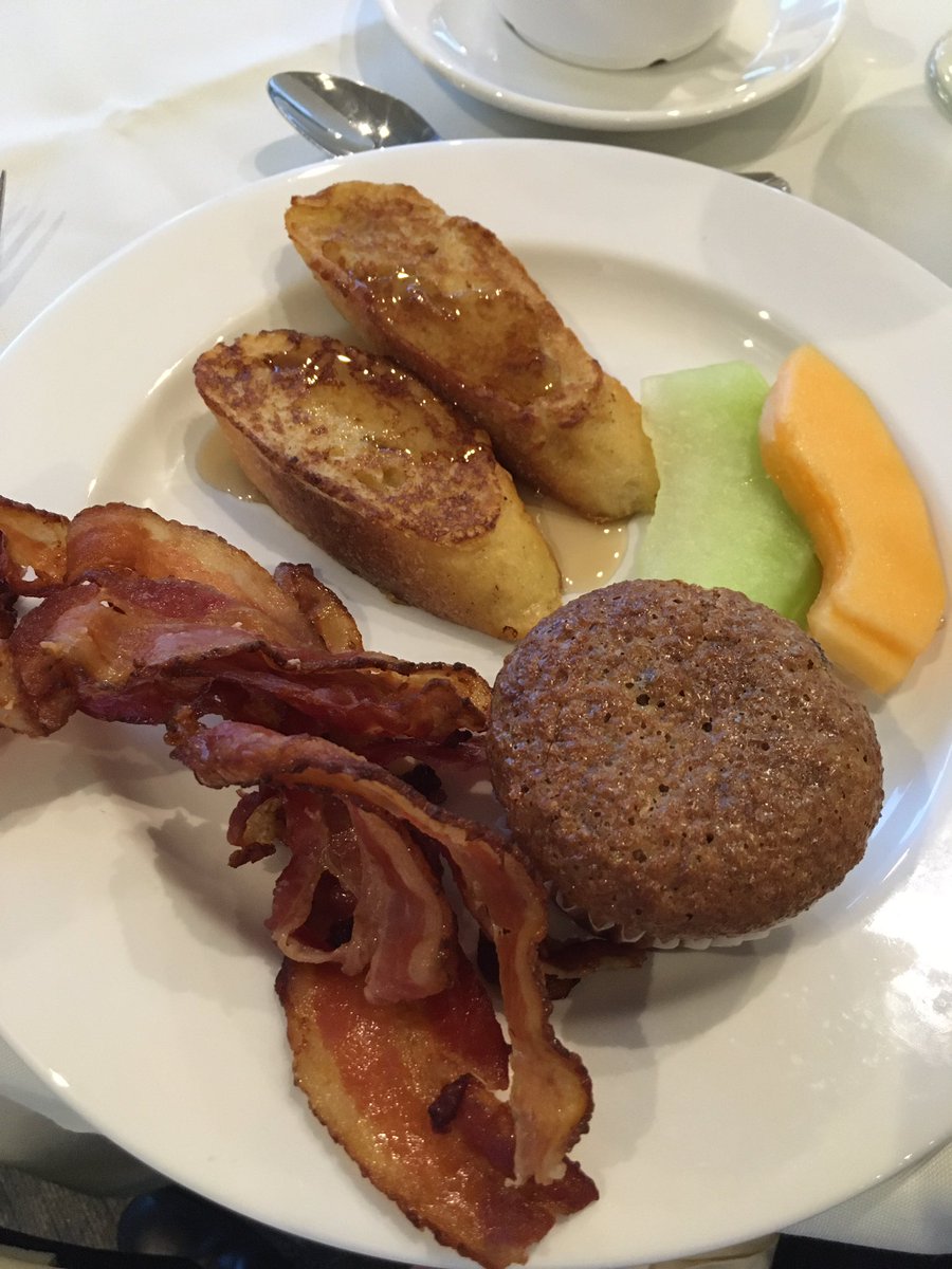 c_shenken's tweet image. The @WorkforceWE team is @centre4arts this morning for Tech Women: Driving Diversity event, hosted by @WEtechAlliance . Women are the future of tech! #TechWeekYQG #WEBuildADream