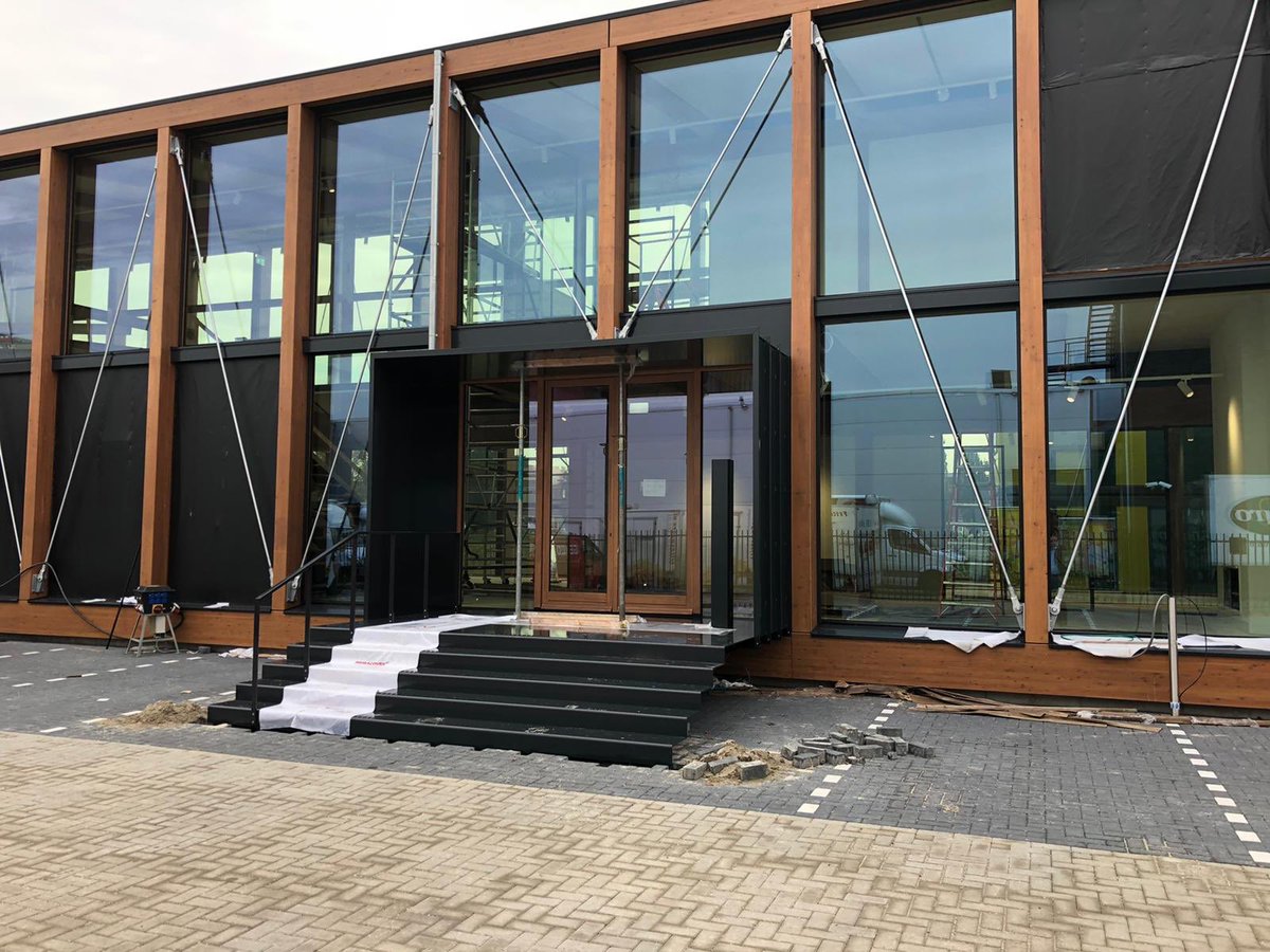 DeSep64's tweet photo. Trots op ons nieuwe kantoor in aanbouw voor onze divisie Beveiligingstechniek👍 volledig duurzaam in alle facetten👍 @duurzaamgebouwd #duurzaam #mvo https://t.co/TueaF4pqDu