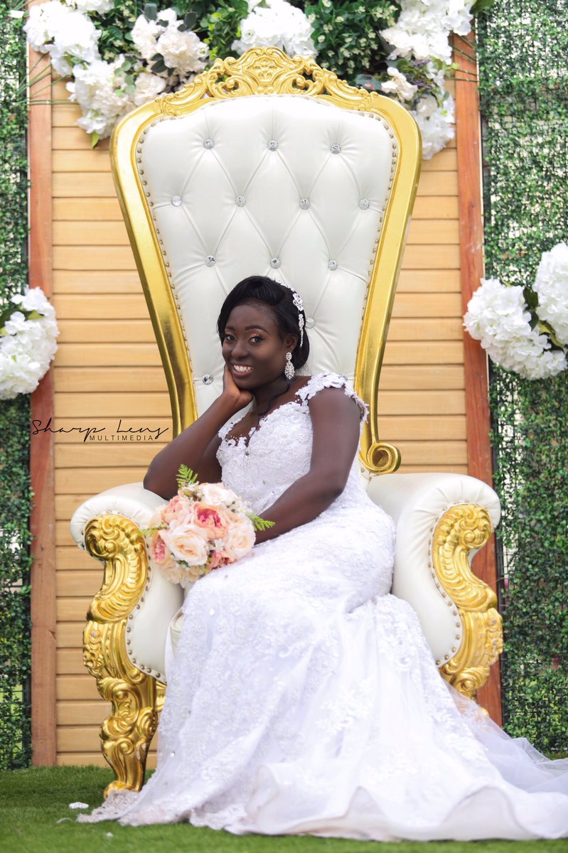 sharplensmulti's tweet photo. A smiling 😊bride 👰 is a happy 😃 bride 👰 . All rights reserved ©️@sharplensmulti 
For bookings call 0244947877 / 0244941491 
#idoghana #ghweddings #wedding https://t.co/R89Xw6aGpw