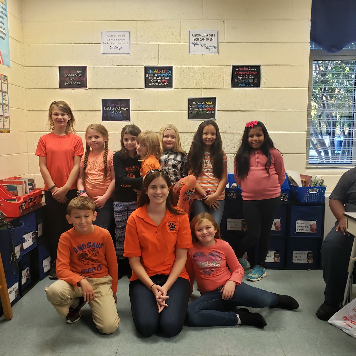 bmtedder1's tweet photo. Wearing Orange for #UnityDay2019 and #Fairness for #CCWEEK2019 😊🧡 @AmeliaElem #ACESPowerUp @MrsMaryHarrison https://t.co/S0s5lzLy68