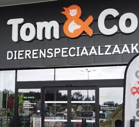 HKordowske's tweet photo. Watch how Hapbit, a Belgium service provider, used a Fujitsu #HCI solution based on #AzureStackHCI to manage stock keeping in over 150 Tom&amp;Co stores in Belgium https://t.co/mSR5dOtHUW https://t.co/d0OABxFfk7