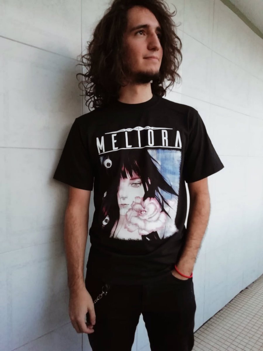 Primer diseño de playeras ya con nosotros! <a href="/MelioraOfficial/">Meliora</a>  todas las tallas en corte masculino y femenino! 
Envíos 🚚 nacionales e internacionales, entregas en n cdmx ! 
No dudes en preguntar por la tuya 🔥