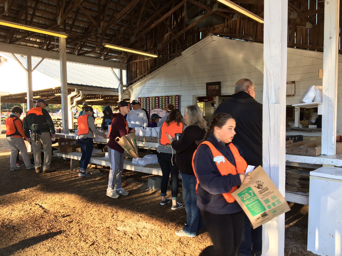 MaryKingTV's tweet photo. And so it begins.. BBQ is being served at the 90th annual Mallard Creek Presbyterian Church BBQ! https://t.co/tykzR0vBDa