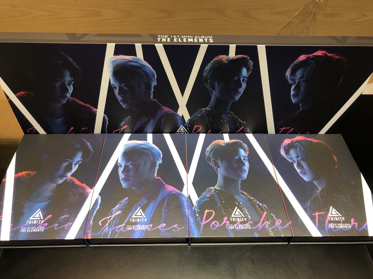 pmprjwhys's tweet photo. พร้อมส่ง มินิอัลบั้ม วง TRINITY 

⚪️ ปก เติร์ด

ได้ของครบ Photo card All เติร์ด
แบ่งเซ็ตตามเมมเบอร์แบบในรูป
ราคา 590 รวมส่ง
 #ตลาดนัดTNT #TRINITY_THEELEMENTS
#TRINITY_TNT 
#TRINITYDancePractice https://t.co/69xhq6ir6q