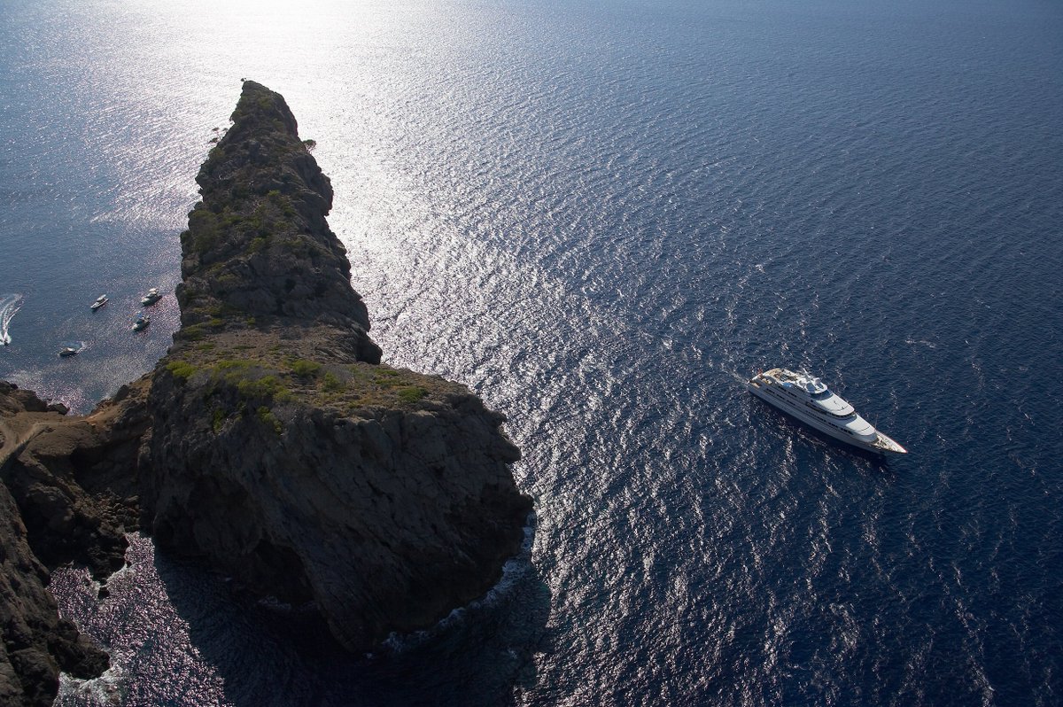 HalcyonSYadmin's tweet image. This week&apos;s Maritime Security Report brought to you by @HalcyonSYadmin bit.ly/2BCNyzu #yourlifestyleprotected #maritimeprotection #superyachtsecurity