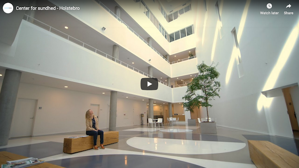 Nohrcon's tweet photo. Nohrcon kårede i foråret Center for Sundhed i Holstebro til Årets sundhedsbyggeri på den årlige Konference om sundhedsbyggeri.

Hør arkitekt Stence Guldager fra Arkitema Architects fortælle nærmere om det flotte vinderprojekt:
https://t.co/oc97rq9MnL

#åretssundhedsbyggeri🏩 https://t.co/tiO4iqxK2L