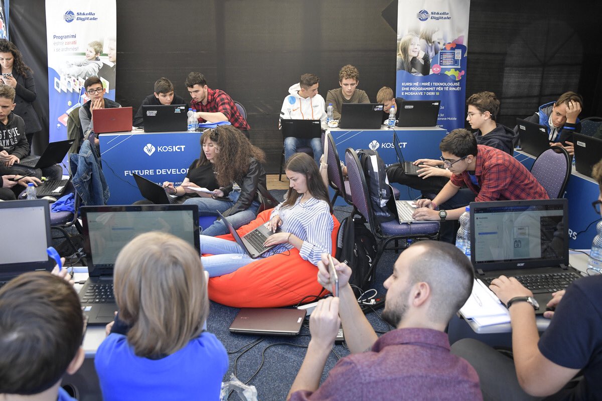 STIKK_KS's tweet image. German Ambassador Christian Heldt meeting with kids and @KosICT staff @GermanAmbKOS #kosict #stikk