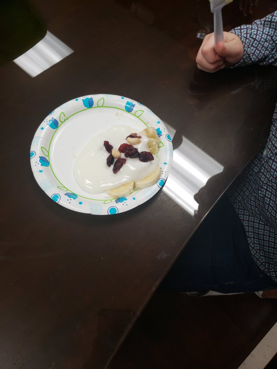 wendirh's tweet photo. Kimball Elementary students created their own healthy snack recipe this morning! #ktk21day #mesquiteisdpe #kimball https://t.co/jJB5HLcpLp