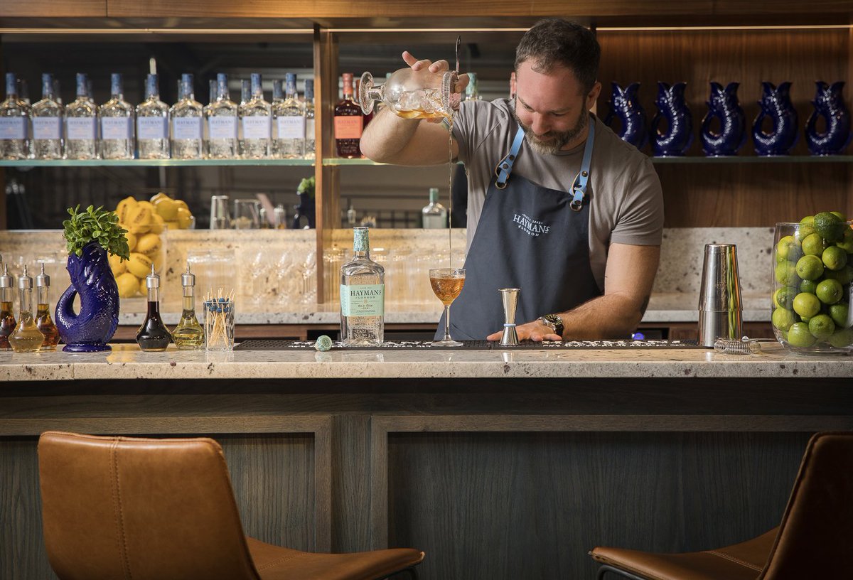 haymansgin's tweet image. Shaken or stirred?

Why not learn to do both! Shake things up by booking onto one of our Thursday or Friday night Cocktail Masterclasses and get ready to cause a stir!

bit.ly/2NMLqhy

#CocktailMasterclass #HaymansGin #Masterclass #Distillery