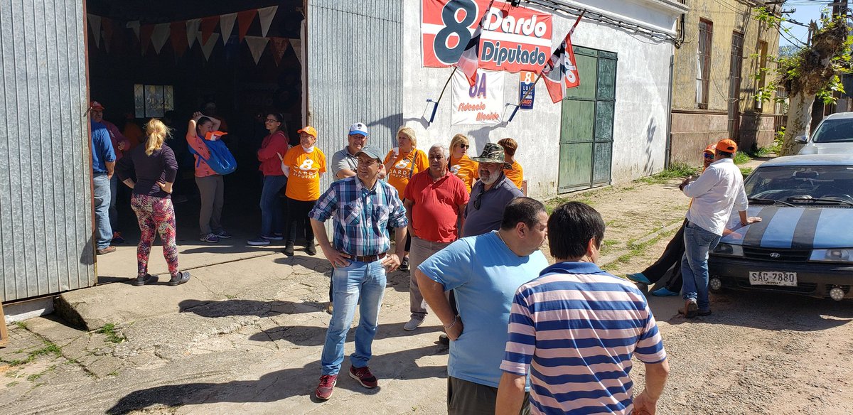 8aLista's tweet image. Estamos trabajando de cara a las elecciones del 27. 
Hasta el triunfo de @LuisLacallePou  y @dardointendente, no paramos!