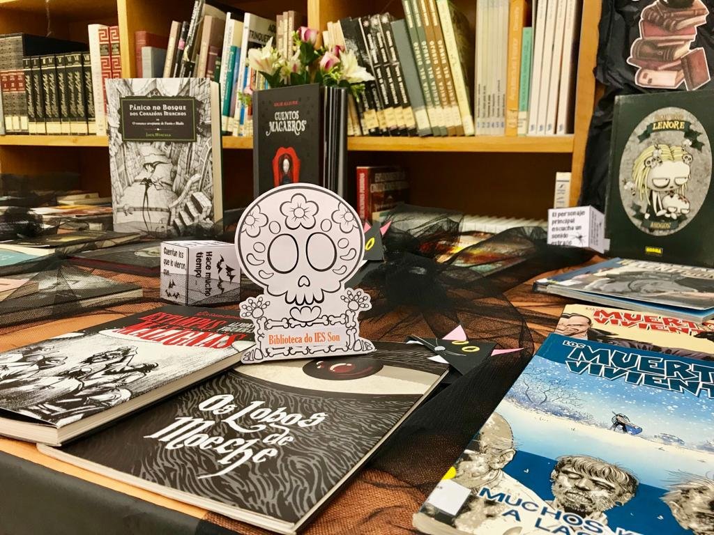 conportodoson's tweet photo. ✨📚 ᗪÍᗩ IᑎTEᖇᑎᗩᑕIOᑎᗩᒪ ᗪᗩᔕ ᗷIᗷᒪIOTEᑕᗩᔕ 📚✨
Que mellor plan para unha tarde de 🌧 que desfrutar do caloriño cun bo 📖 na man 😍
#PortoDoSon #Cultura #Lectura #Recuncho #Samaín #Halloween #CEIPXuño #IESPortoDoSon https://t.co/ghnm2BaOgE