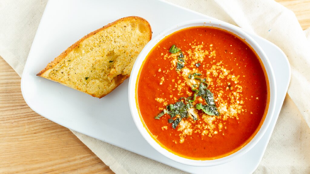 Happy #NationalFoodDay from the Meatballs family! Did you know we serve hot, house-made soup, year-round? As the weather gets colder a bowl of tomato basil soup is the perfect meal for lunch! What’s your favorite? #Foodies #MeatballsEtc #Soup #FallFoodFavorites #TomatoBasil