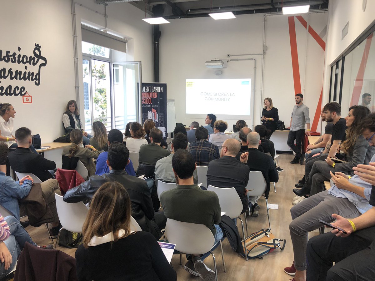 SMWRME's tweet photo. 🗣@carolinavenosi “La forza di #romeismore è il coinvolgimento emotivo e pratico delle persone: questo ha portato ad un forte contributo degli utenti nella creazione dei contenuti.”

🗣@gabrielefigus “In ogni progetto il #topic deve essere concreto.”

#SMWRME @BIweb #BIevents https://t.co/029wD47QZF