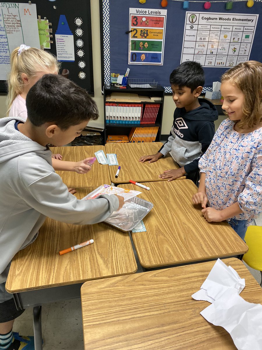 macclasscwes's tweet photo. Learning about water pollution by observing how pollutants such as pesticides, fertilizers, and litter create run off that pollutes our larger water supply! Yikes! #sciencerocks #CWESisthebest https://t.co/6pEHQher02