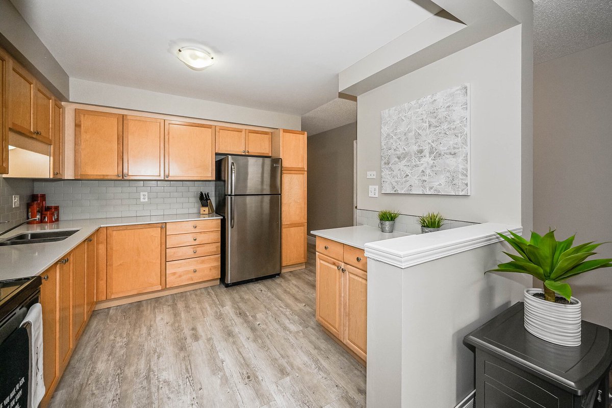 TawnyaGvoich's tweet photo. NEW LISTING! 59-151 Clairfields Drive East in Westminster Woods #Guelph. Recently updated with 3 beds, 3 baths and fully finished basement. 

OPEN HOUSE Saturday &amp; Sunday from 2-4PM! 

#justlisted #guelphcondos https://t.co/oqeBfTuFSh