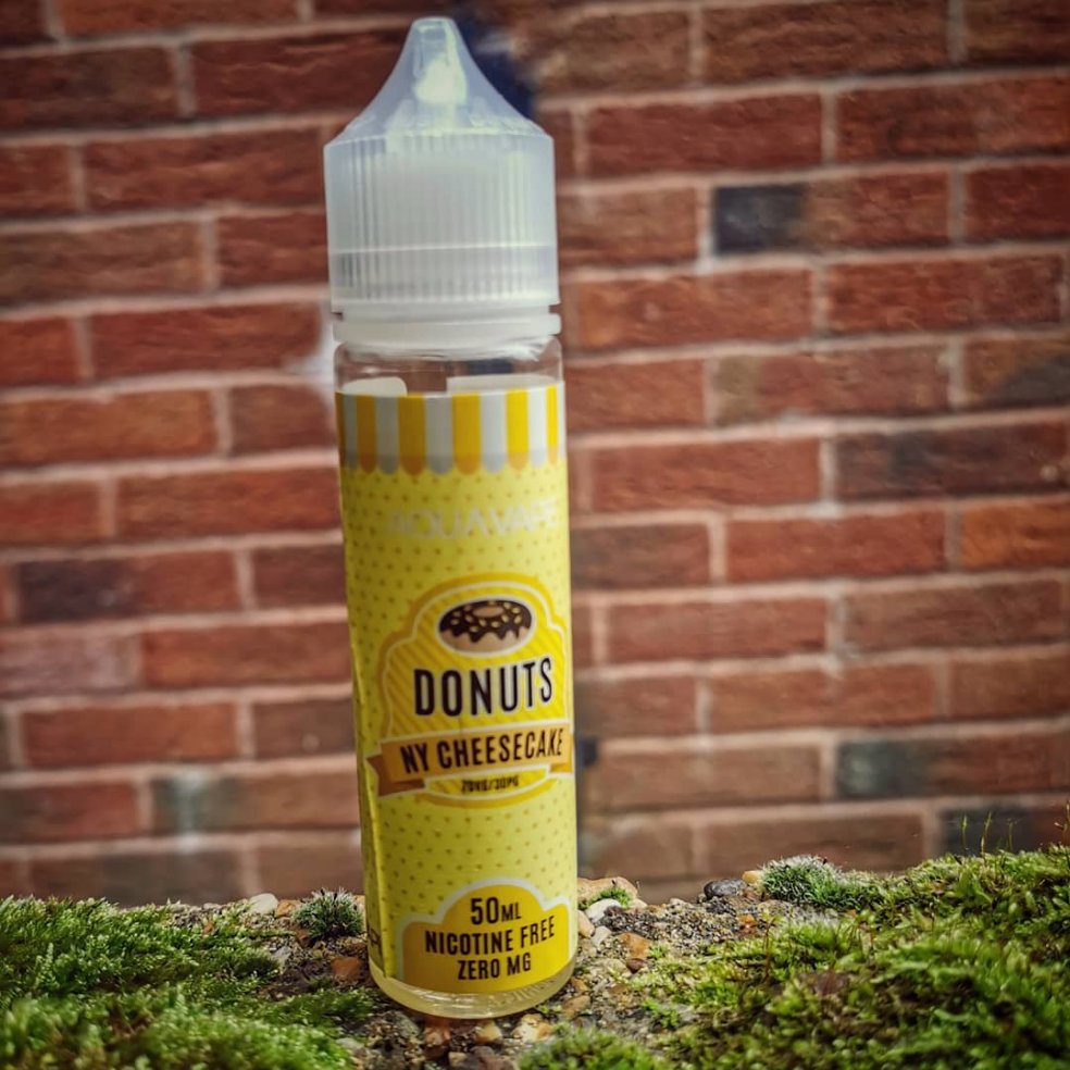 Donut Range A freshly fried doughnut glazed with a sweet cheesecake flavours. 🍩🍰

Aquavape products may contain nicotine* Only suitable for 18+
#vape #vapelife #stoptober #vapenation #vapeon #vapesociety #vapefamily #aquavape #vapelifestyle 
Credit:@twistedohms 📸