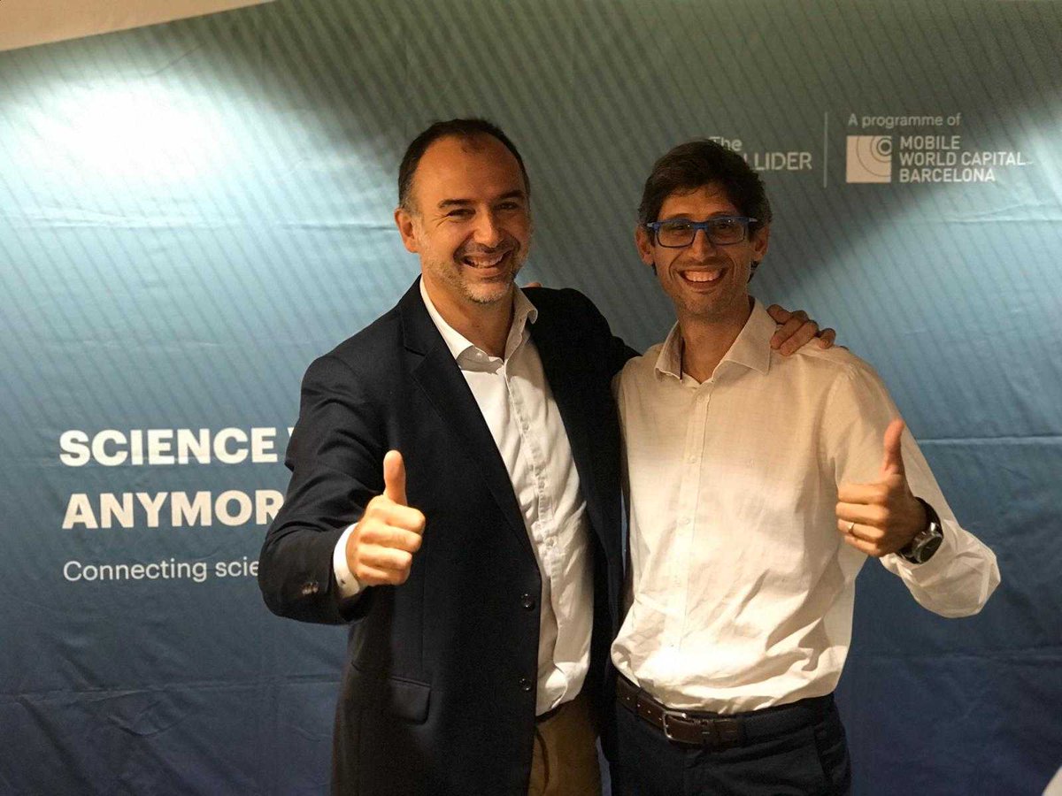 TheCollider_MWC's tweet image. NEWS‼️ Acuerdo de colaboración con Ferrer. Estamos encantados de contar con su apoyo y participación en la nueva edición de The Collider. ¡Bienvenidos!

📸 @rcastrpe7, director general de Ferrer y @osalap, director de The Collider

#BeyondData #ferrer