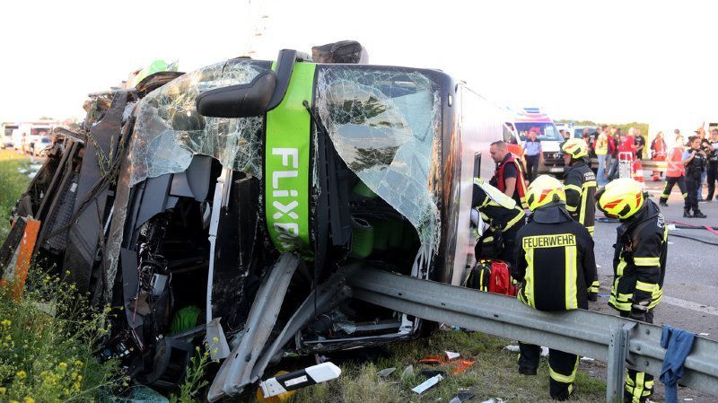 carconducteur's tweet photo. @FlixBus And for #FlixDead, what will you do for the wounded and many dead in your bus #Flixbus ?
✅ 1 accident per month in Europe
✅ several hundred wounded
✅ a dozen deaths in 24 months
Again ??? https://t.co/JK4W50Q4Sn