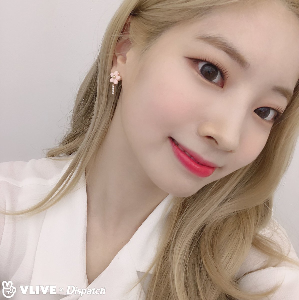 agidub1212's tweet photo. #MAMAVOTE #twice https://t.co/M4hA98kwyK