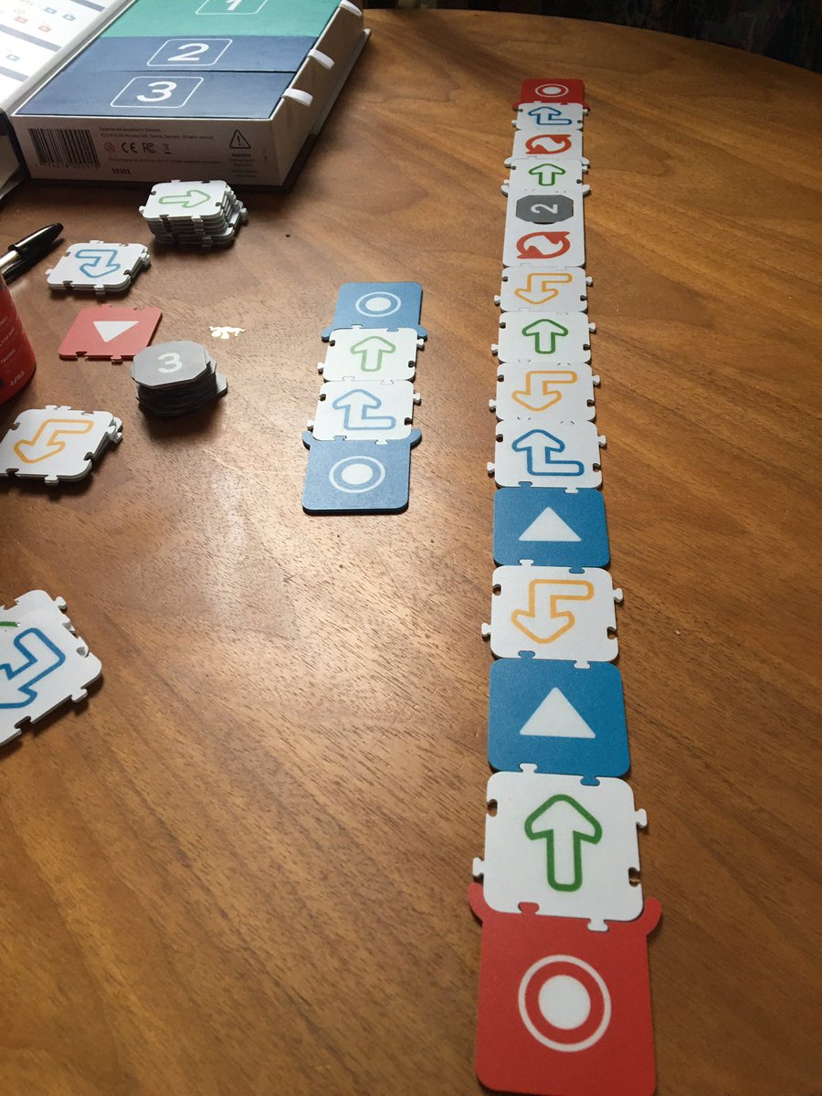 cgiorgi's tweet image. Lina, 6 years old, programming her @KUBO_Robot (without any screen, loop and subroutine included!) #prouddad #techliteracy #GirlsWhoCode cc @WPPStream