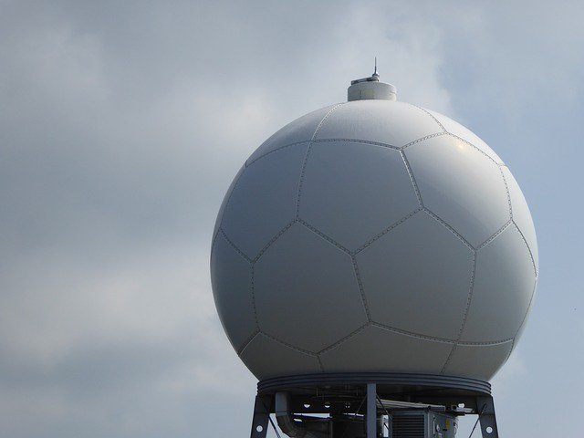 RMetS's tweet photo. What is it like to deploy mobile #WeatherRadars & analyse their data for a living? Dr Lindsay Bennett (@drlbennett) took some time off her busy schedule to tell us more about her work at NCAS (@AtmosScience).
Read it in our #NewPost at theWeather Club: https://t.co/SFpJHtdGr1 https://t.co/ib2qDYu2yD