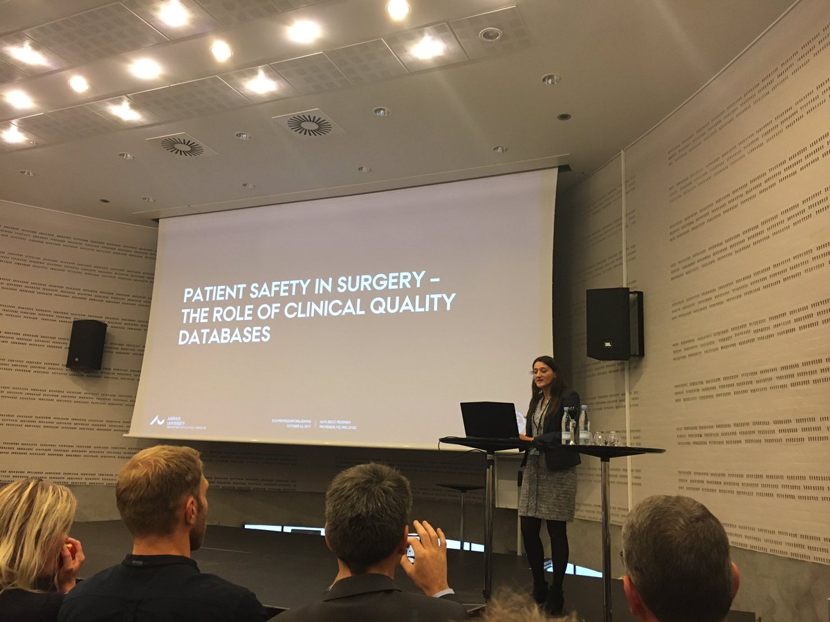 pia_kjar's tweet photo. Professor indsættelse foredrag ved @AlmaBPedersen på #DOS2019 #AROSEaarhus @dceaarhus https://t.co/e2ZspRxiCs