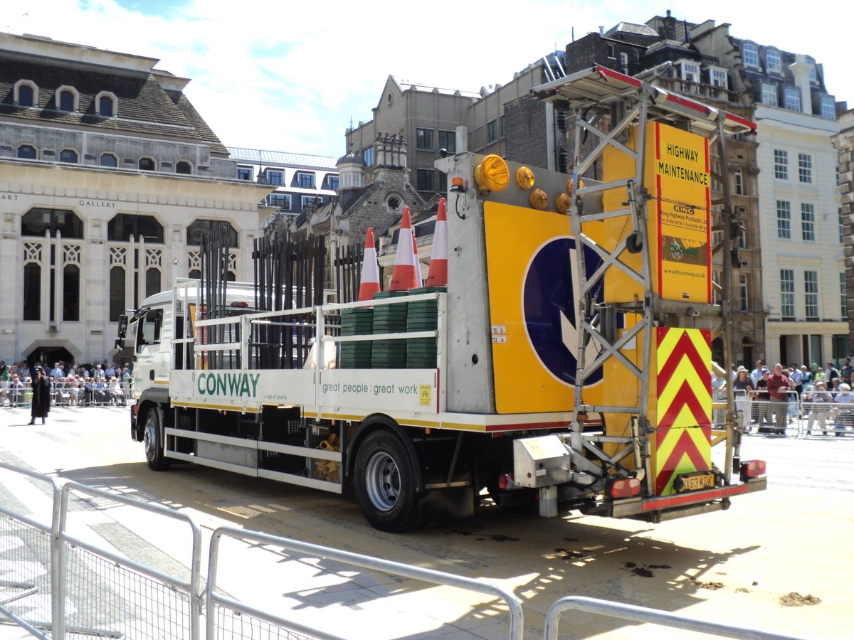 SafetyVehicles tweet media